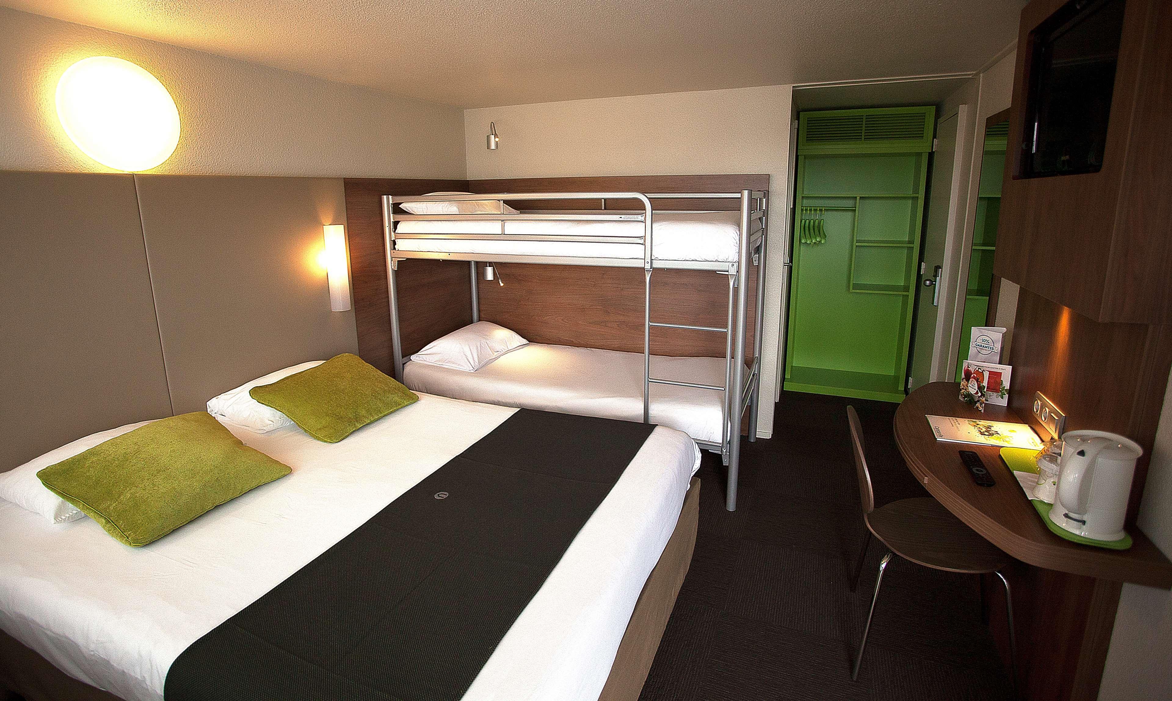 Campanile Marseille Vitrolles Griffon Hotel Bagian luar foto