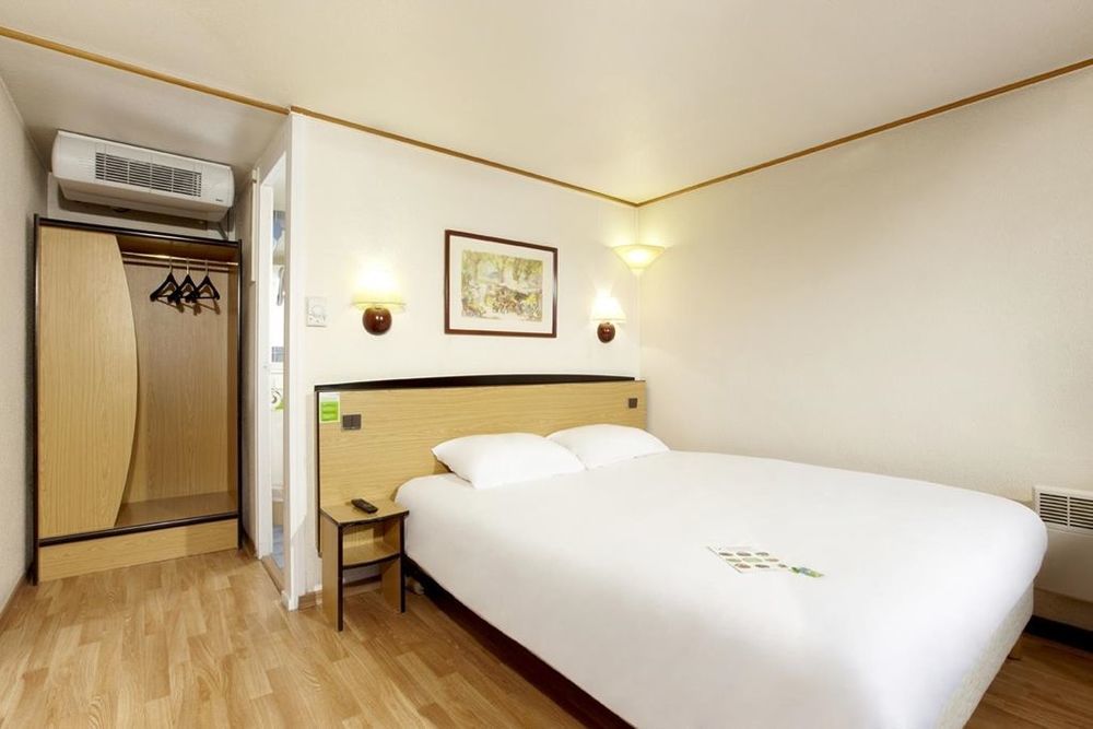 Campanile Marseille Vitrolles Griffon Hotel Ruang foto