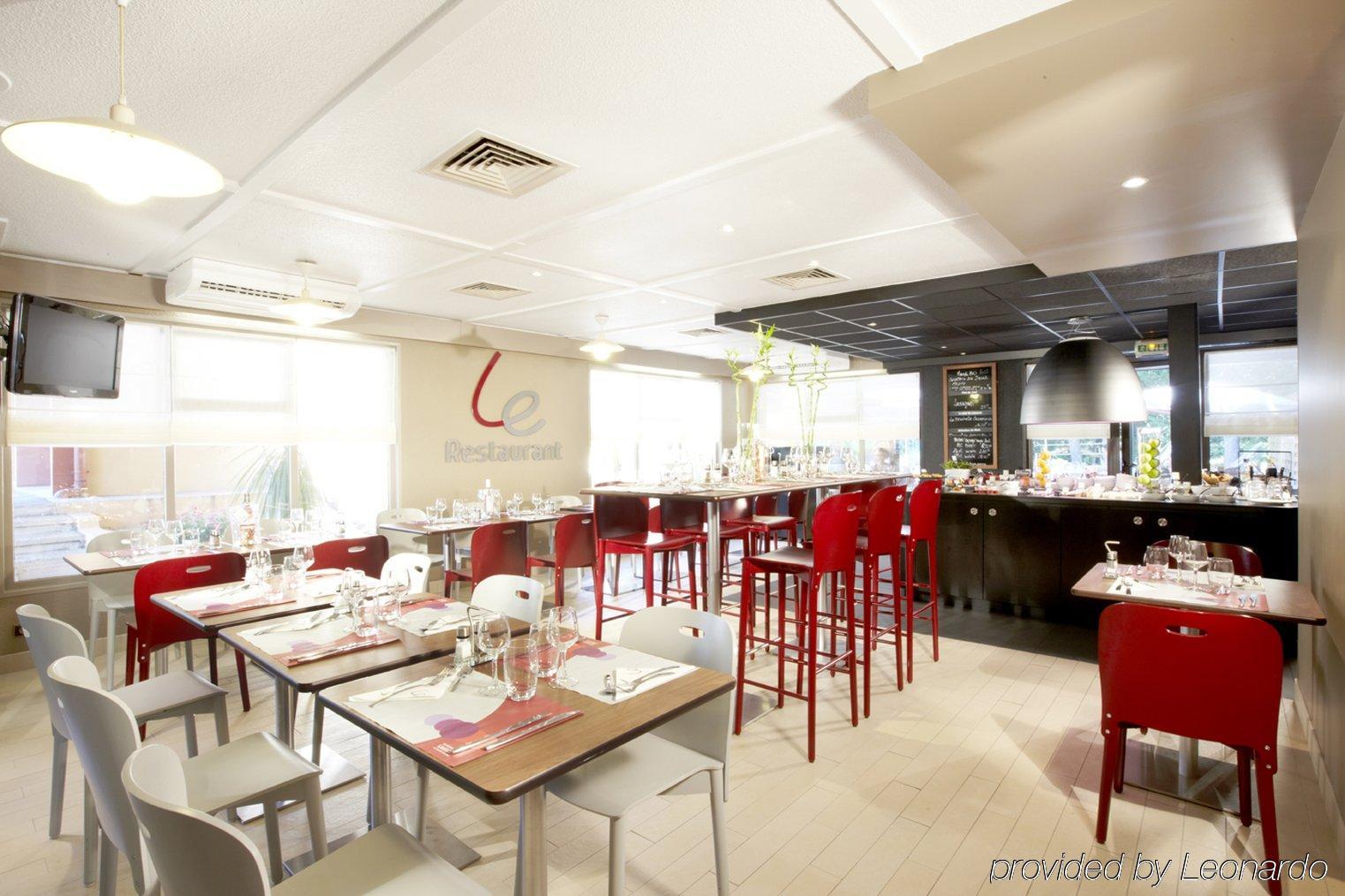 Campanile Marseille Vitrolles Griffon Hotel Restoran foto